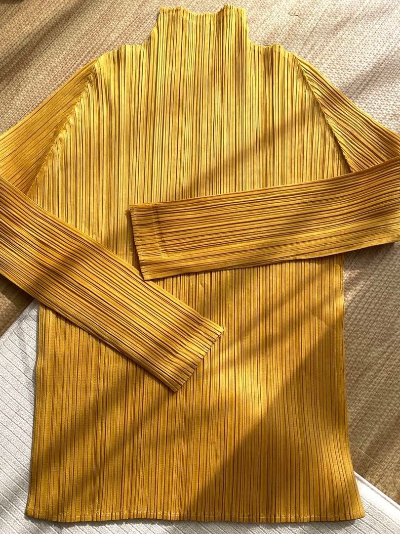 値下げ不可_ プリーツプリーズ　トップス プリーツ プリーズ イッセイ ミヤケ11月の新作 - 器の鮮やかなカラーを